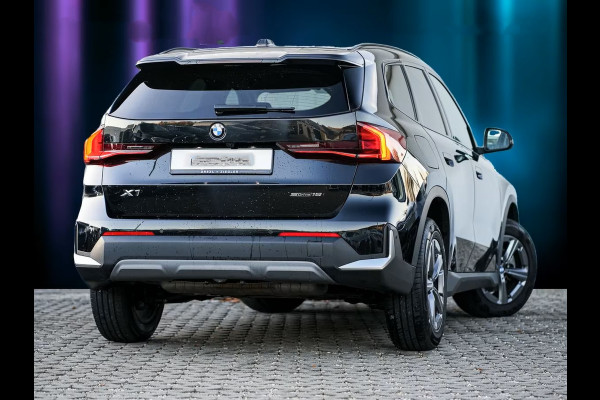 BMW X1 sDrive18iA ** LED, NAVI+, PANORAMA, TREKH, APPLE, ELECTR. A-KLEP, VERW. SPORTST ** 1e EIG - Ex BMW-AG - UNFALLFREI ** ** INFORMEER OOK NAAR ONZE AANTREKKELIJKE FINANCIAL-LEASE TARIEVEN **