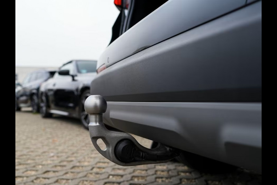 BMW X1 sDrive18iA ** LED, NAVI+, PANORAMA, TREKH, APPLE, ELECTR. A-KLEP, VERW. SPORTST ** 1e EIG - Ex BMW-AG - UNFALLFREI ** ** INFORMEER OOK NAAR ONZE AANTREKKELIJKE FINANCIAL-LEASE TARIEVEN **