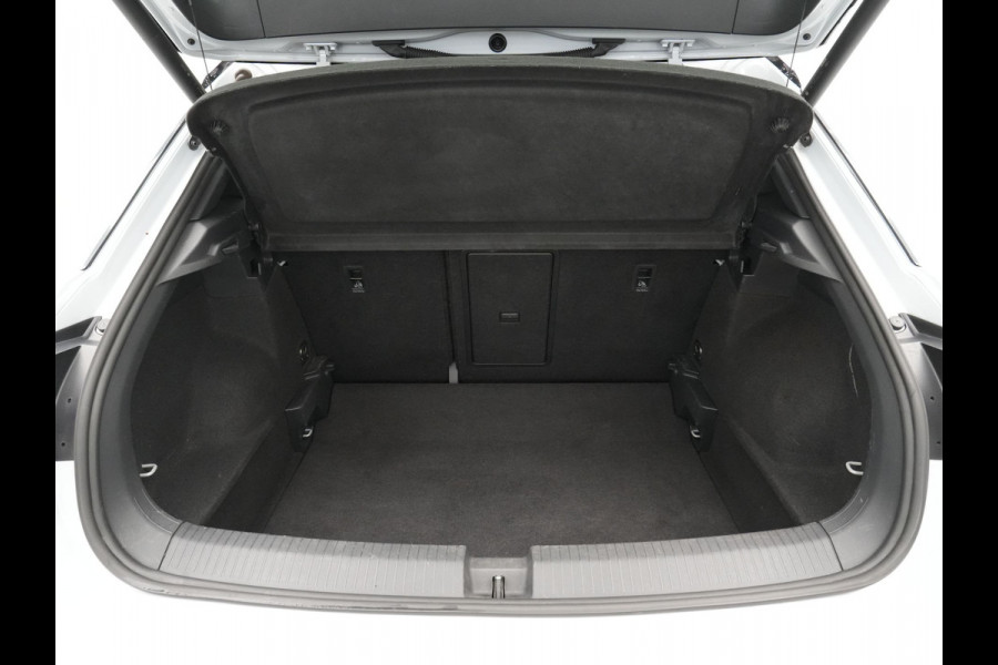 Volkswagen T-Roc 1.5 TSI 150pk DSG Sport Business R Panorama Camera Acc Side/Laneassist Carplay Beats 270