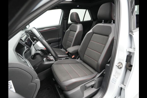 Volkswagen T-Roc 1.5 TSI 150pk DSG Sport Business R Panorama Camera Acc Side/Laneassist Carplay Beats 270