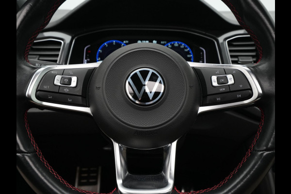 Volkswagen T-Roc 1.5 TSI 150pk DSG Sport Business R Panorama Camera Acc Side/Laneassist Carplay Beats 270