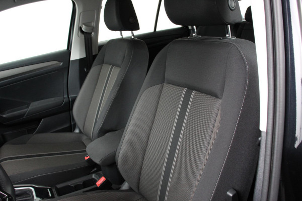Volkswagen T-Roc 1.5 TSI DSG Style | Navigatie | Climate Control | Adatieve Cruise Control | Electrische achterklep | Stuurwielverwarming | Camera | Parkeer Sensoren