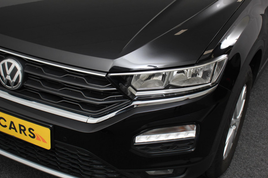 Volkswagen T-Roc 1.5 TSI DSG Style | Navigatie | Climate Control | Adatieve Cruise Control | Electrische achterklep | Stuurwielverwarming | Camera | Parkeer Sensoren