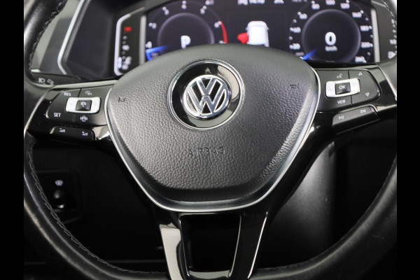 Volkswagen Tiguan Allspace 1.5 TSI Highline Business R 7p. | Automaat (DSG) | Panoramadak | 19 Inch | 360 Camera | Winterpakket | Trekhaak |