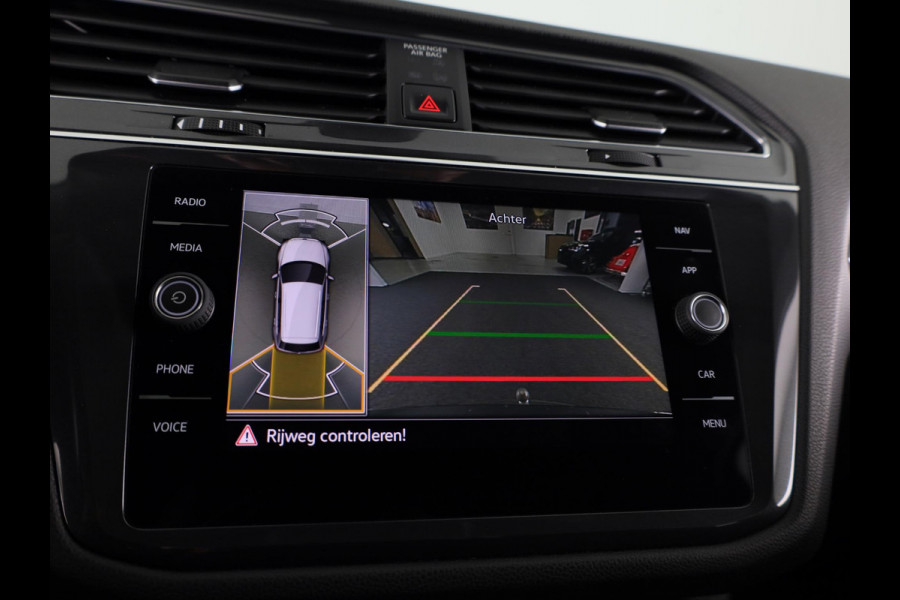 Volkswagen Tiguan Allspace 1.5 TSI Highline Business R 7p. | Automaat (DSG) | Panoramadak | 19 Inch | 360 Camera | Winterpakket | Trekhaak |