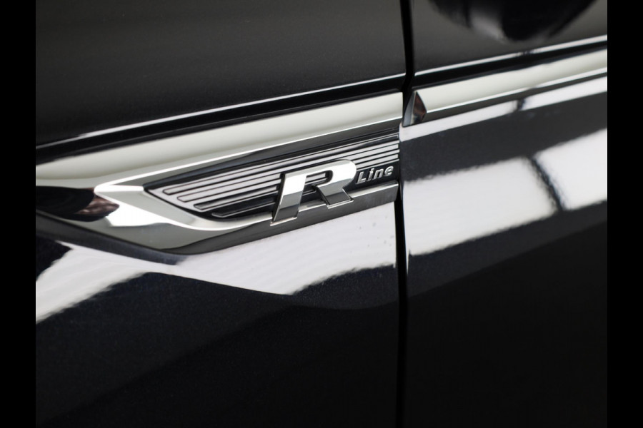 Volkswagen Tiguan Allspace 1.5 TSI Highline Business R 7p. | Automaat (DSG) | Panoramadak | 19 Inch | 360 Camera | Winterpakket | Trekhaak |