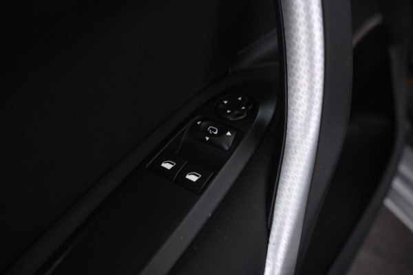 DS DS 4 Crossback 1.2 PureTech Connected Chic Navigatie, Climate, Cruise