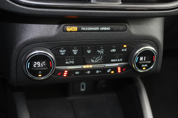 Ford Focus 1.5 EcoBoost ST Line Business 182pk Automaat | Winter Pack | Adaptive cruise control | Camera | Led koplampen | 18 inch