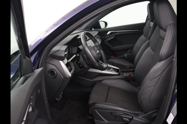 Audi A3 35 TFSI S edition | Panoramadak | Virtual Cockpit | Full LED | Carplay | Sportstoelen | Half leder | Navigatie | Climate control | Parkeerhulp | Bluetooth