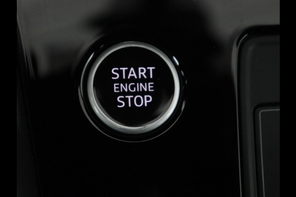Audi A3 35 TFSI S edition | Panoramadak | Virtual Cockpit | Full LED | Carplay | Sportstoelen | Half leder | Navigatie | Climate control | Parkeerhulp | Bluetooth