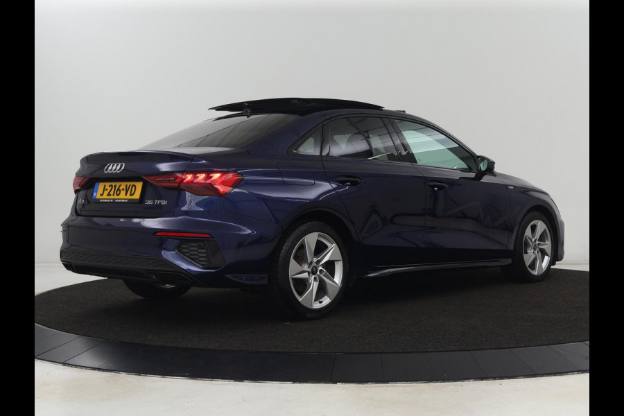 Audi A3 35 TFSI S edition | Panoramadak | Virtual Cockpit | Full LED | Carplay | Sportstoelen | Half leder | Navigatie | Climate control | Parkeerhulp | Bluetooth