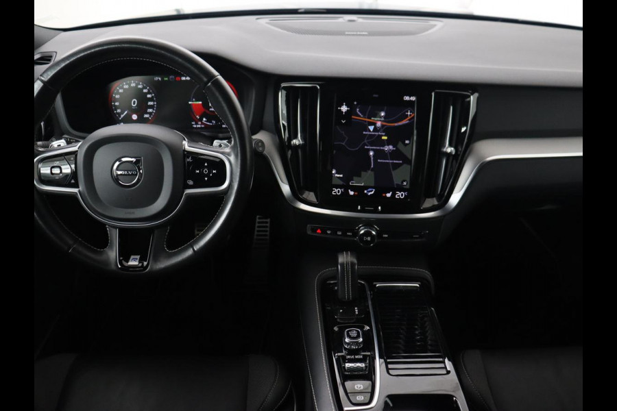 Volvo V60 2.0 T8 Recharge AWD R Design | Panoramadak | Trekhaak | Adaptive cruise | Stoelverwarming | Harman/Kardon | Camera | Carplay | Half leder | Navigatie | Full LED | PHEV | Plug In