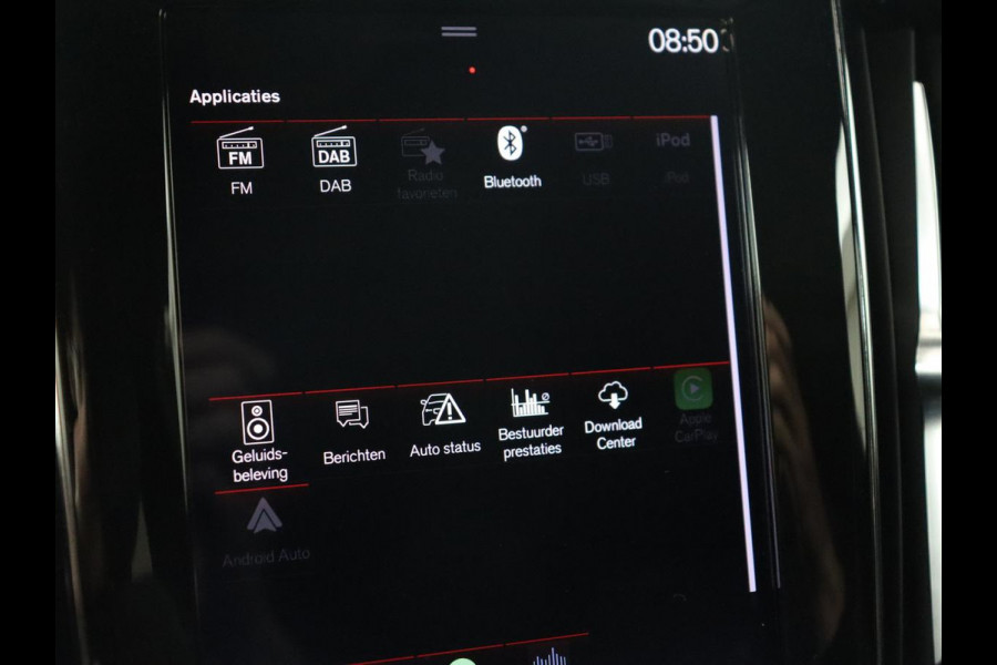 Volvo V60 2.0 T8 Recharge AWD R Design | Panoramadak | Trekhaak | Adaptive cruise | Stoelverwarming | Harman/Kardon | Camera | Carplay | Half leder | Navigatie | Full LED | PHEV | Plug In