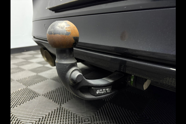 Volkswagen T-Roc R 2.0 TSI 4M Akra Leder Pano