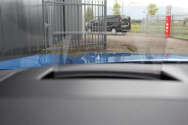 Ford Kuga 2.5-243pk PHEV ST-Line X. Nieuw Model ! Van €. 54.937,- voor €. 43.735,- ! Trekgewicht van 2.100kg ! Elektr. verstelb. AGR stoelen voor, Stoel-, stuur-, voorraam- en achterbank verwarming, Elektr. panorama/schuif-kanteldak , Trekhaak wegklapbaar,