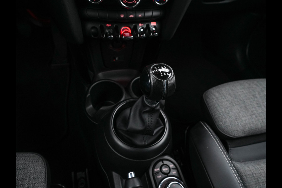 MINI Mini 1.5 Cooper Business Edition (INCL-BTW) *LEATHER-FABRIC | FULL-LED | DIGI-COCKPIT | SPORT-SEATS | AMBIENT-LIGHT | NAVI-FULLMAP | DAB+ | AIRCO | CRUISE | PDC | 16''ALU*