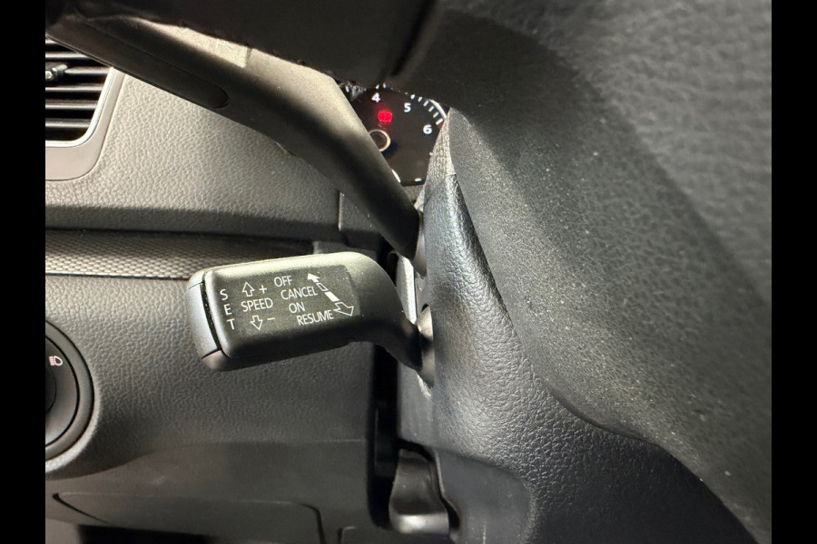 Seat Alhambra 1.4 TSI Style Business Intense 7P. CRUISE CONTROL CAMERA PARKEERSENSOREN VOOR EN ACHTER NAVI