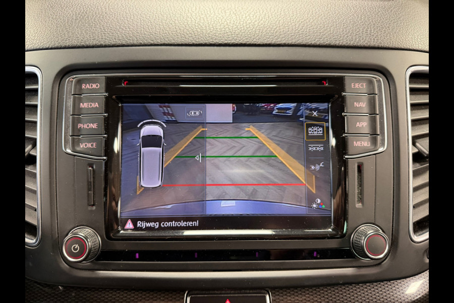 Seat Alhambra 1.4 TSI Style Business Intense 7P. CRUISE CONTROL CAMERA PARKEERSENSOREN VOOR EN ACHTER NAVI