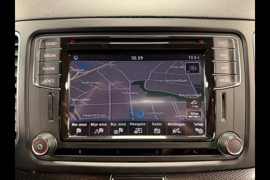 Seat Alhambra 1.4 TSI Style Business Intense 7P. CRUISE CONTROL CAMERA PARKEERSENSOREN VOOR EN ACHTER NAVI