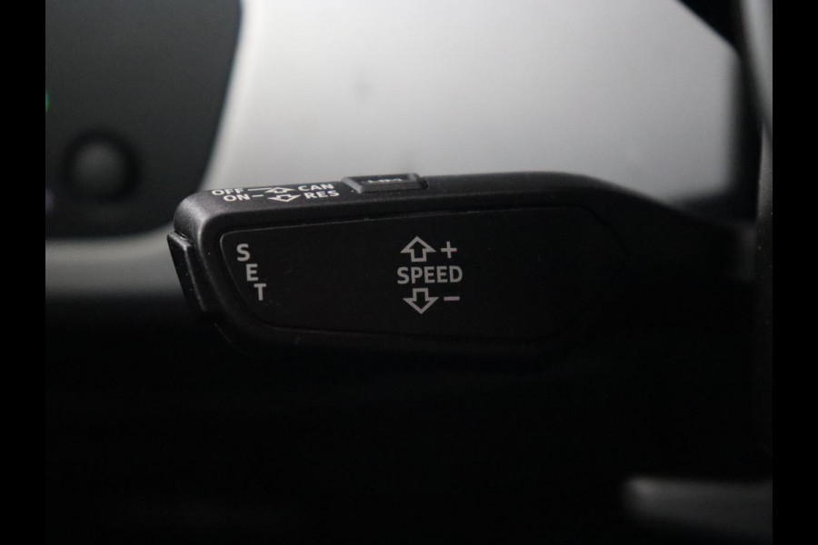 Audi A4 35 TFSI Business Edition | Stoelverwarming | Virtual Cockpit | Carplay | Full LED | DAB | Climate control | Parkeerhulp | Cruise control | Bluetooth