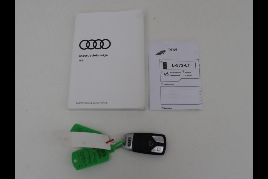 Audi A4 35 TFSI Business Edition | Stoelverwarming | Virtual Cockpit | Carplay | Full LED | DAB | Climate control | Parkeerhulp | Cruise control | Bluetooth