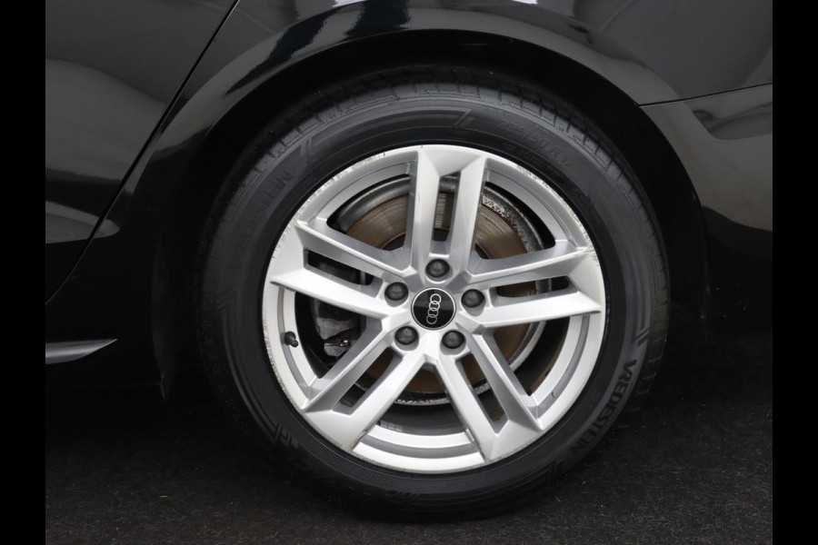 Audi A4 35 TFSI Business Edition | Stoelverwarming | Virtual Cockpit | Carplay | Full LED | DAB | Climate control | Parkeerhulp | Cruise control | Bluetooth