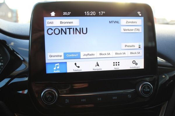 Ford Fiesta 1.0-100pk EcoBoost Titanium 5deurs Mooie en zuinige Ford Fiesta in de luxe Titanium uitvoering. Climate control , Cruise control , Navigatie , Bluetooth