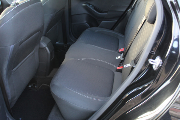 Ford Fiesta 1.0-100pk EcoBoost Titanium 5deurs Mooie en zuinige Ford Fiesta in de luxe Titanium uitvoering. Climate control , Cruise control , Navigatie , Bluetooth