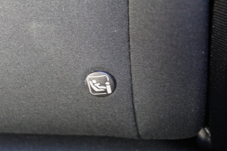 Ford Fiesta 1.0-100pk EcoBoost Titanium 5deurs Mooie en zuinige Ford Fiesta in de luxe Titanium uitvoering. Climate control , Cruise control , Navigatie , Bluetooth