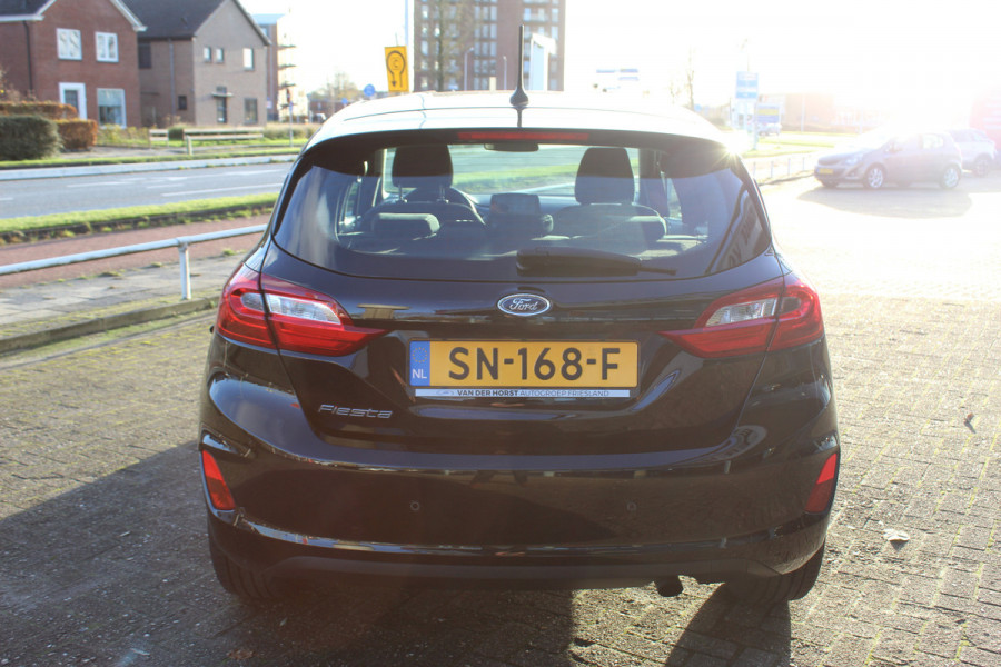 Ford Fiesta 1.0-100pk EcoBoost Titanium 5deurs Mooie en zuinige Ford Fiesta in de luxe Titanium uitvoering. Climate control , Cruise control , Navigatie , Bluetooth