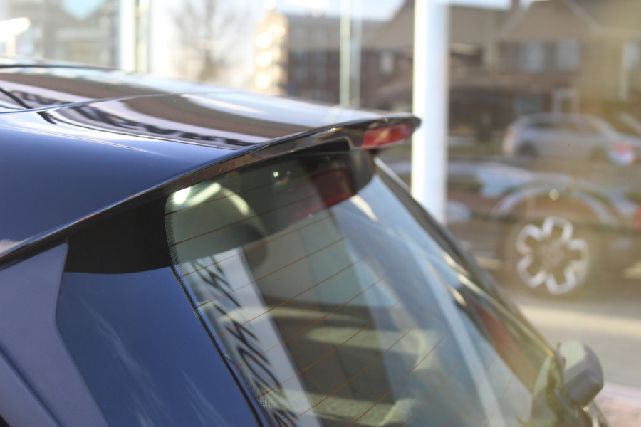 Ford Fiesta 1.0-100pk EcoBoost Titanium 5deurs Mooie en zuinige Ford Fiesta in de luxe Titanium uitvoering. Climate control , Cruise control , Navigatie , Bluetooth