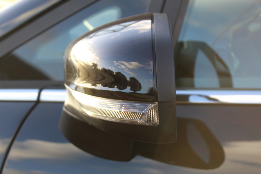 Ford Fiesta 1.0-100pk EcoBoost Titanium 5deurs Mooie en zuinige Ford Fiesta in de luxe Titanium uitvoering. Climate control , Cruise control , Navigatie , Bluetooth