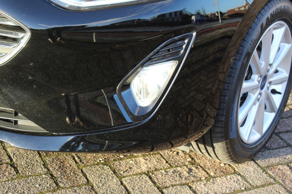 Ford Fiesta 1.0-100pk EcoBoost Titanium 5deurs Mooie en zuinige Ford Fiesta in de luxe Titanium uitvoering. Climate control , Cruise control , Navigatie , Bluetooth