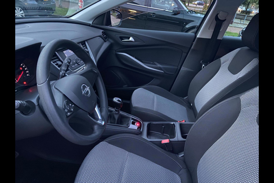 Opel Grandland X 1.2 Turbo NAVI/CRUISE/PDC/79900KM/KEURIG