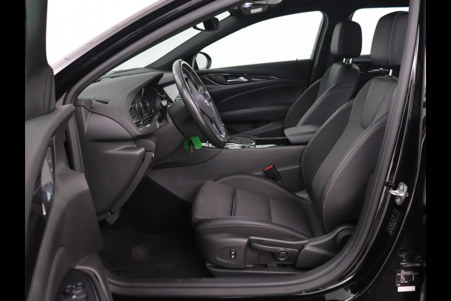 Opel Insignia 2.0 Turbo Elegance | Stoelverwarming | Carplay | Matrix LED | Navigatie | Stuurverwarming | Half leder | Parkeerhulp | Climate control | Cruise control