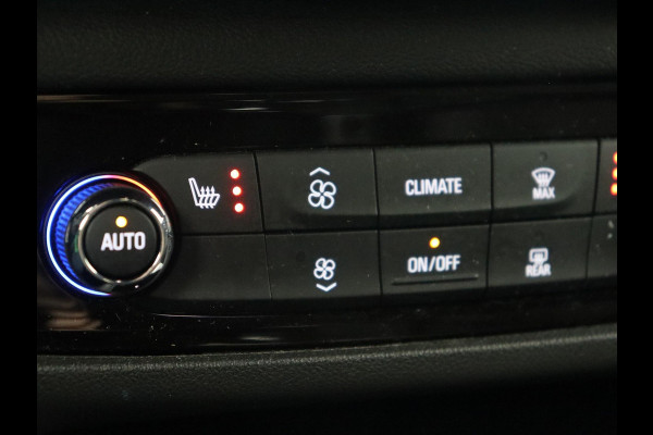 Opel Insignia 2.0 Turbo Elegance | Stoelverwarming | Carplay | Matrix LED | Navigatie | Stuurverwarming | Half leder | Parkeerhulp | Climate control | Cruise control