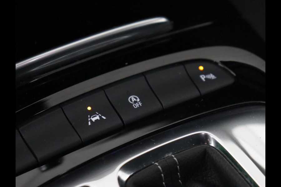 Opel Insignia 2.0 Turbo Elegance | Stoelverwarming | Carplay | Matrix LED | Navigatie | Stuurverwarming | Half leder | Parkeerhulp | Climate control | Cruise control