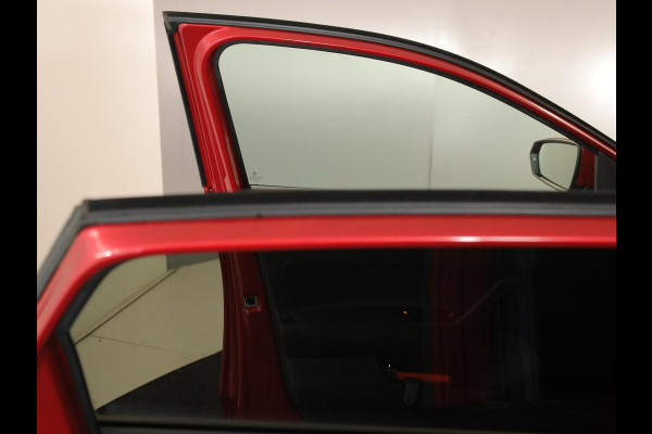 Volkswagen Polo 1.0 TSI R-Line Pano-dak| Navi| 17'LM-velgen| digital display