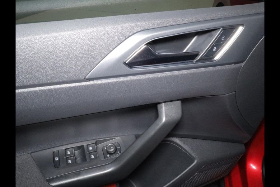 Volkswagen Polo 1.0 TSI R-Line Pano-dak| Navi| 17'LM-velgen| digital display