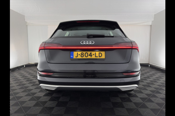 Audi e-tron 50 quattro Launch edition 71 kWh *DRIVE MOTOR AUDIBLE* [ 3-Fase ] {SOH-100%} Aut. *FULL-LED | DIGI-COCKPIT | NAVI-FULLMAP | HEATED-COMFORTSEATS | KEYLESS | AUDI-SOUND | KEYLESS | SHIFT-PADDLES | ECC | PDC | CRUISE | 20''ALU*