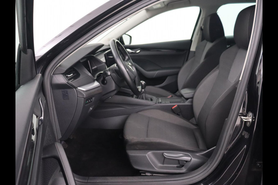 Škoda Octavia 1.0 TSI Business Edition | Carplay | Sfeerverlichting | Navigatie | Full LED | Parkeerhulp | Getint glas | Digital Cockpit