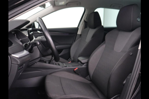 Škoda Octavia 1.0 TSI Business Edition | Carplay | Sfeerverlichting | Navigatie | Full LED | Parkeerhulp | Getint glas | Digital Cockpit