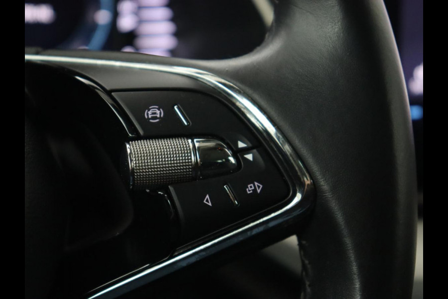 Škoda Octavia 1.0 TSI Business Edition | Carplay | Sfeerverlichting | Navigatie | Full LED | Parkeerhulp | Getint glas | Digital Cockpit