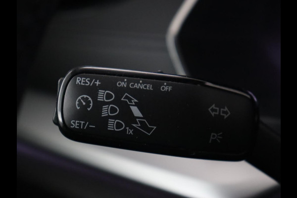 Škoda Octavia 1.0 TSI Business Edition | Carplay | Sfeerverlichting | Navigatie | Full LED | Parkeerhulp | Getint glas | Digital Cockpit