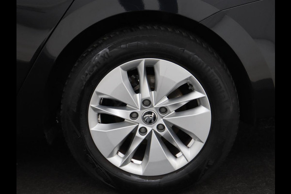 Škoda Octavia 1.0 TSI Business Edition | Carplay | Sfeerverlichting | Navigatie | Full LED | Parkeerhulp | Getint glas | Digital Cockpit