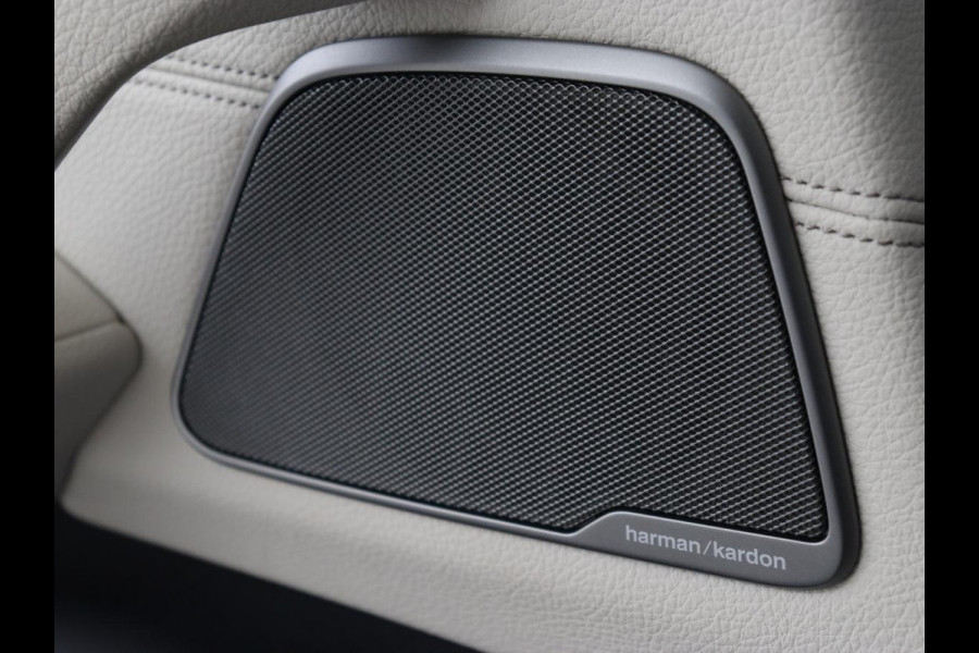 BMW 5 Serie 530e xDrive High Executive | Head-Up | Leder | Adaptive cruise | Stoelverwarming | 360 Camera | Harman/Kardon | Carplay | Live Cockpit | Laserlicht | Navigatie | Parkeerhulp | PHEV | Plug In