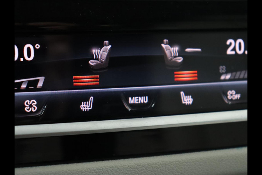 BMW 5 Serie 530e xDrive High Executive | Head-Up | Leder | Adaptive cruise | Stoelverwarming | 360 Camera | Harman/Kardon | Carplay | Live Cockpit | Laserlicht | Navigatie | Parkeerhulp | PHEV | Plug In