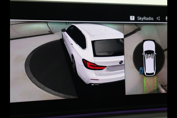 BMW 5 Serie 530e xDrive High Executive | Head-Up | Leder | Adaptive cruise | Stoelverwarming | 360 Camera | Harman/Kardon | Carplay | Live Cockpit | Laserlicht | Navigatie | Parkeerhulp | PHEV | Plug In