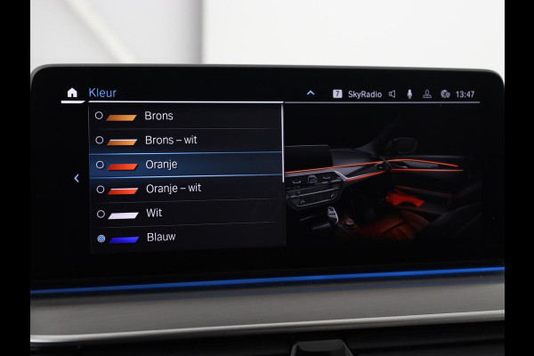 BMW 5 Serie 530e xDrive High Executive | Head-Up | Leder | Adaptive cruise | Stoelverwarming | 360 Camera | Harman/Kardon | Carplay | Live Cockpit | Laserlicht | Navigatie | Parkeerhulp | PHEV | Plug In