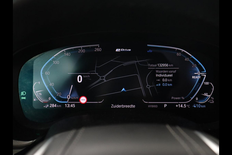 BMW 5 Serie 530e xDrive High Executive | Head-Up | Leder | Adaptive cruise | Stoelverwarming | 360 Camera | Harman/Kardon | Carplay | Live Cockpit | Laserlicht | Navigatie | Parkeerhulp | PHEV | Plug In